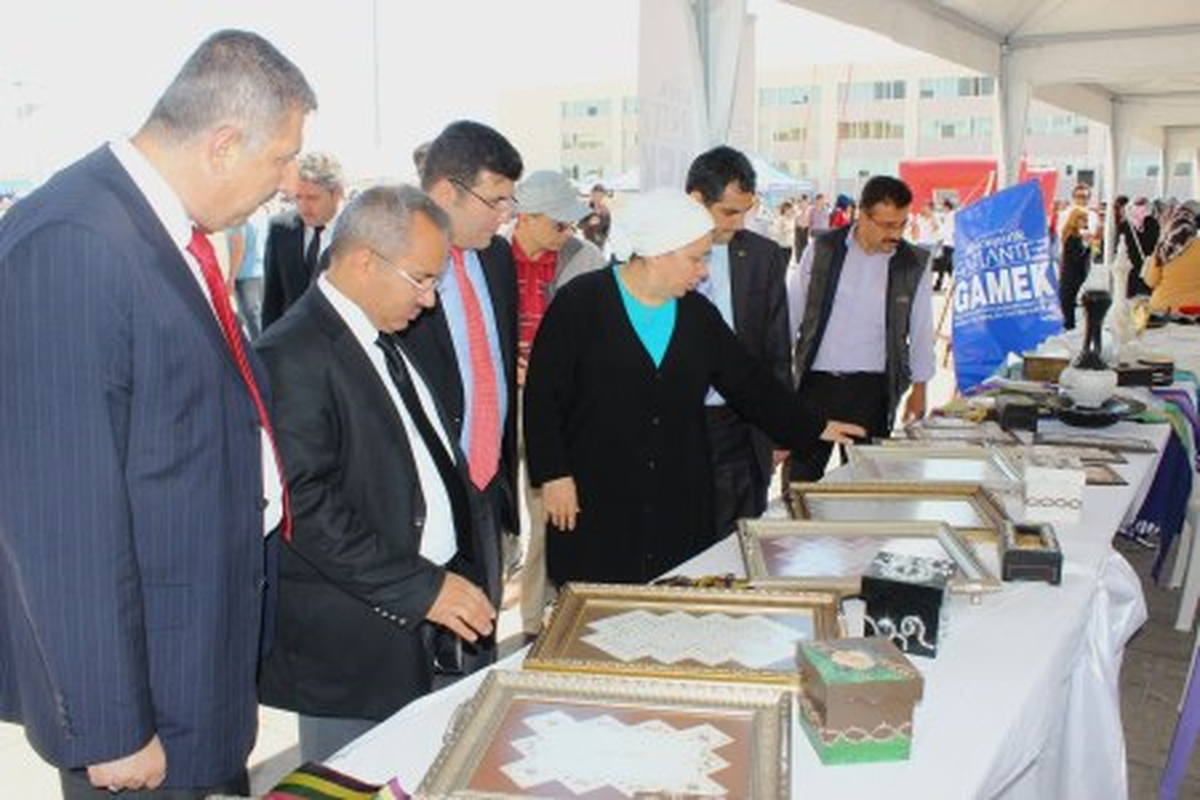 GAMEK, Zirvede Ebru Gösterisi Yaptı