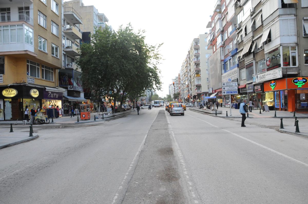 Güllük Caddesi Trafiğe Kapatılıyor