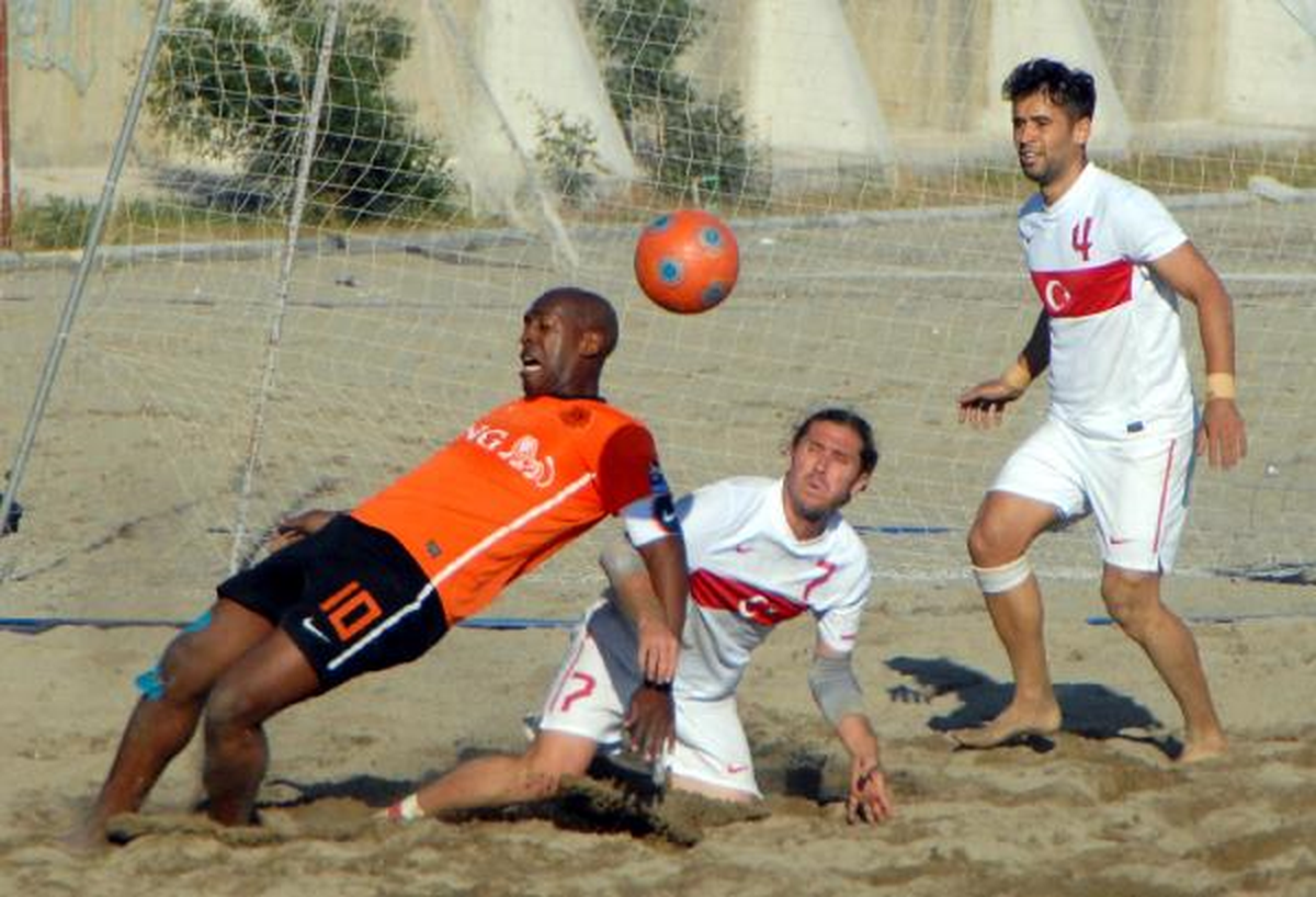 Hollanda\'ya Yine Yenildik