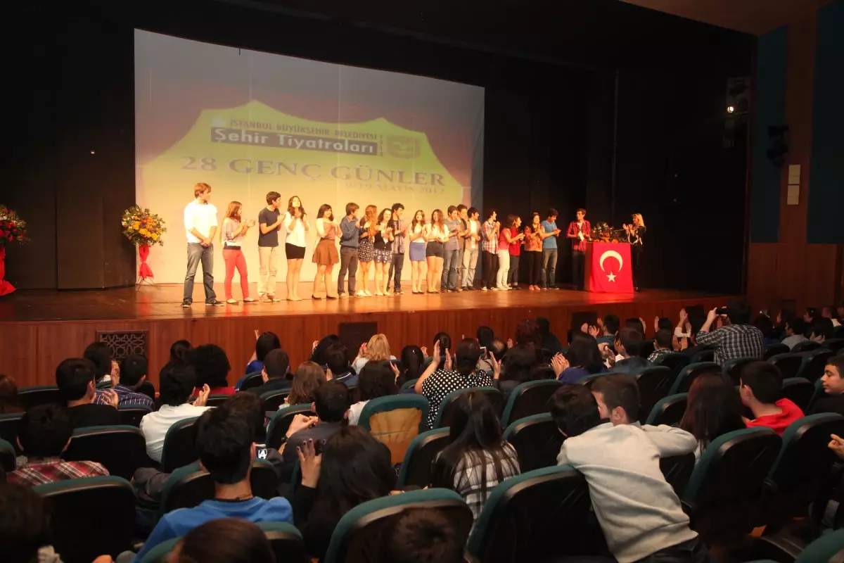 İBB Şehir Tiyatroları 28. Genç Günler Sona Erdi