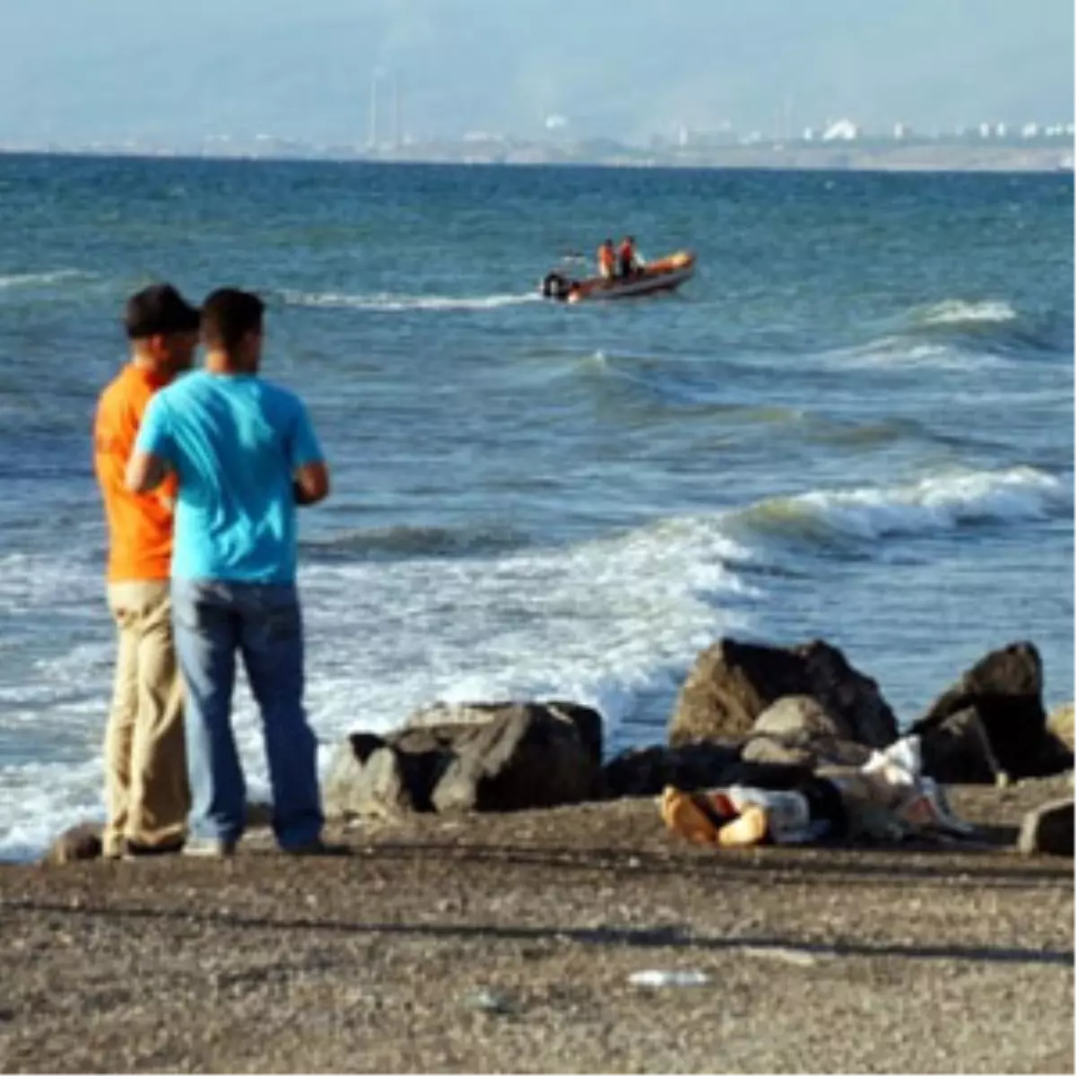 İskenderun'da Öğrenciler Denizde Boğuldu