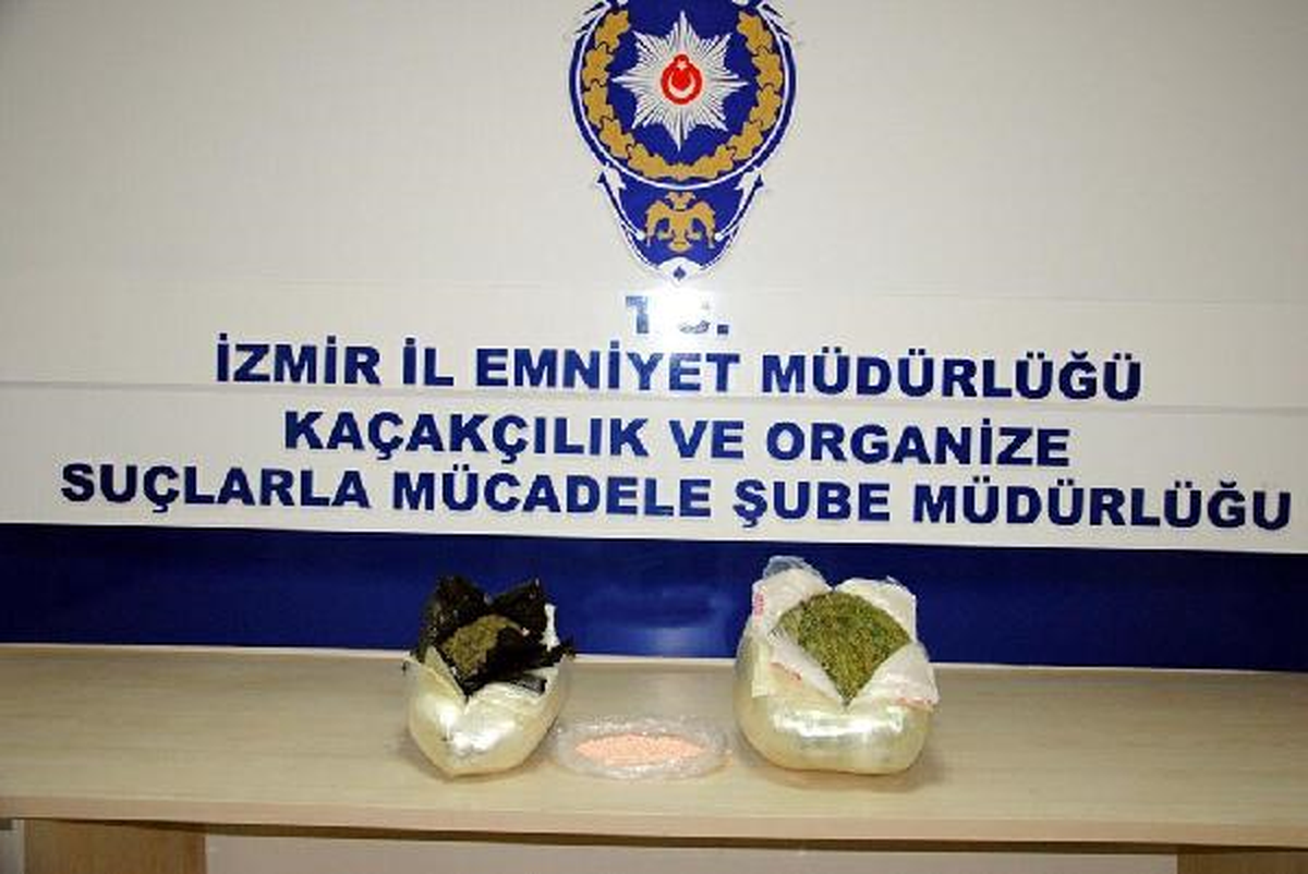 İzmir'de Zehir Tacirlerine Darbe: 10 Gözaltı
