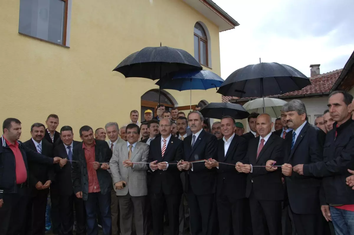 Kabaağaç Camii İbadete Açıldı
