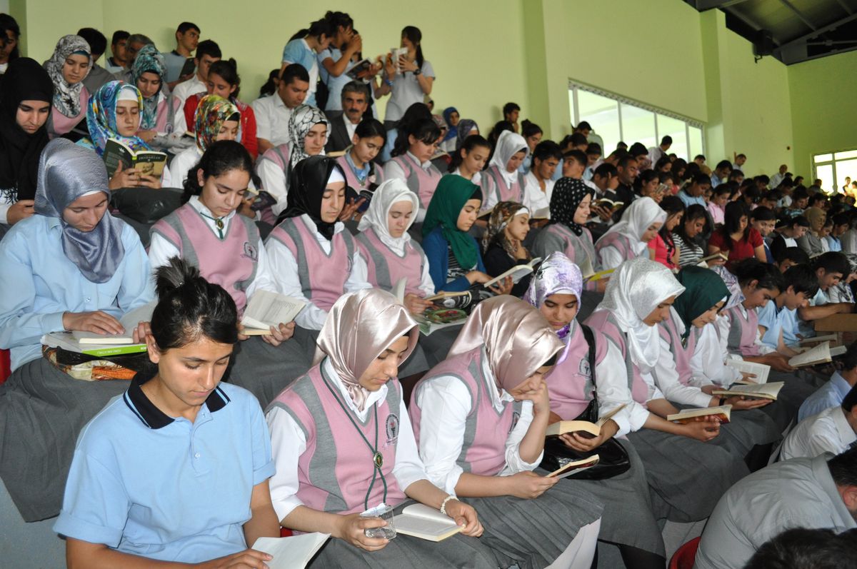 Kurtalan'da 'Bir Sevdadır Okumak' Sloganıyla 72 Bin 731 Kitap Okundu