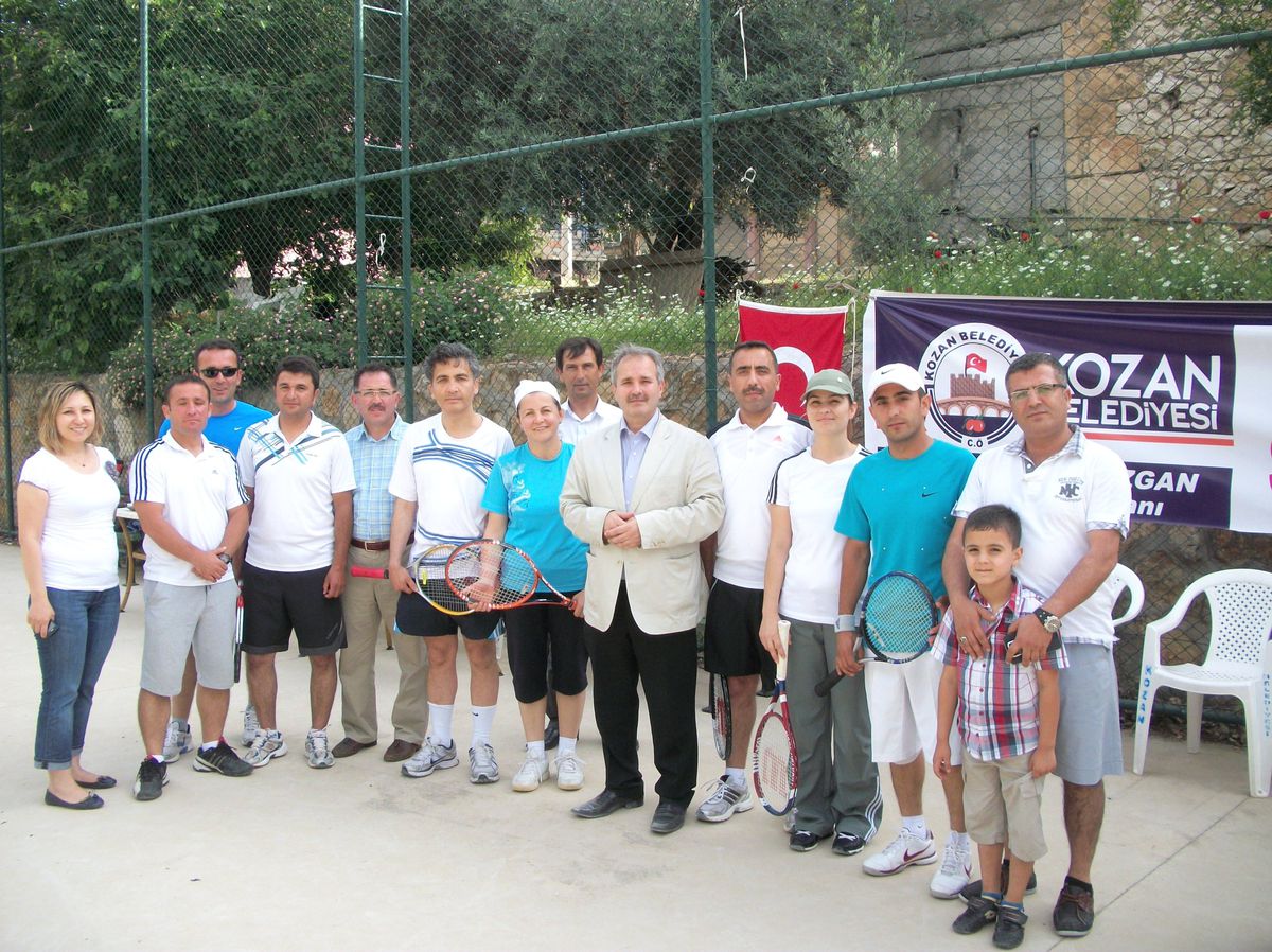 Kurtuluş Tenis Turnuvası Yapıldı