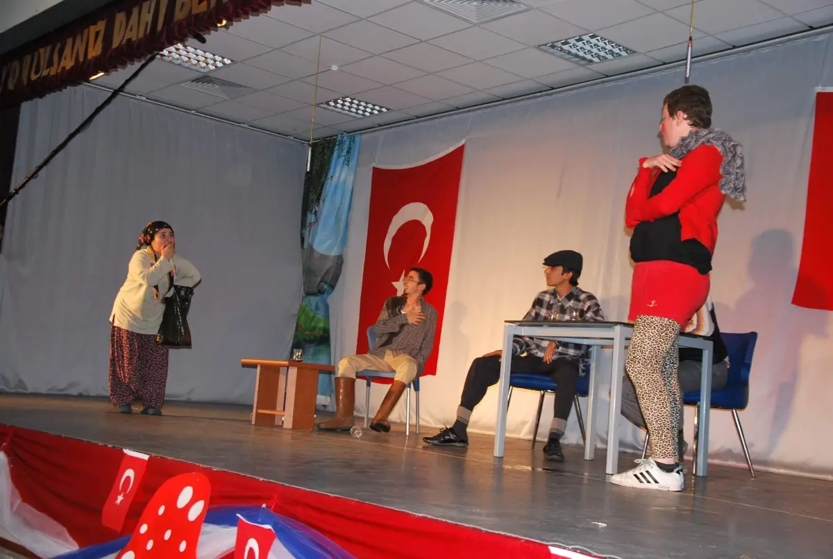 Lider Dershanesi Öğrencileri İzleyenleri Şaşırttı