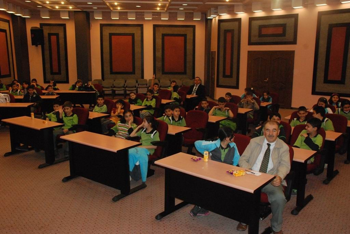 Öğrenciler Melikgazi Belediyesi\'ni Ziyaret Ettiler