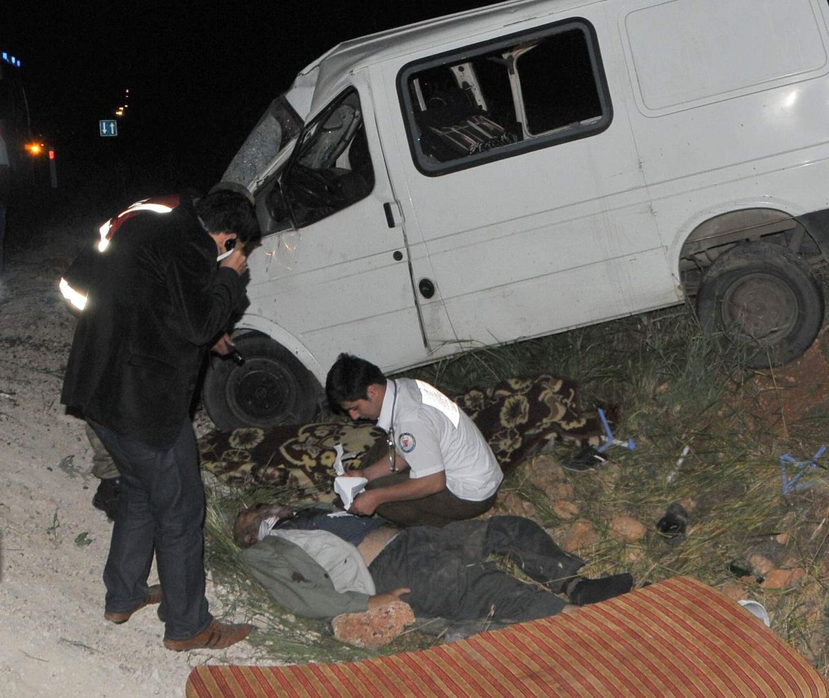 Şanlıurfa\'da Minibüs Şarampole Yuvarlandı: 3 Ölü, 9 Yaralı