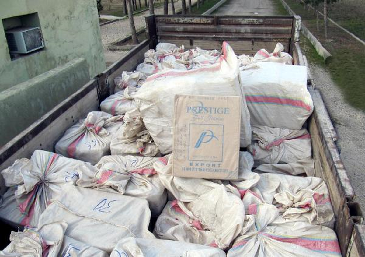 Şırnak\'ta 16 Ton Kaçak Et ve 84 Bin Paket Kaçak Sigara Ele Geçirildi