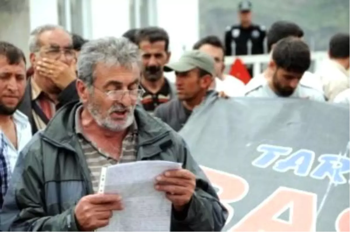 Köylüler, Baraj Şantiyesini Bastı