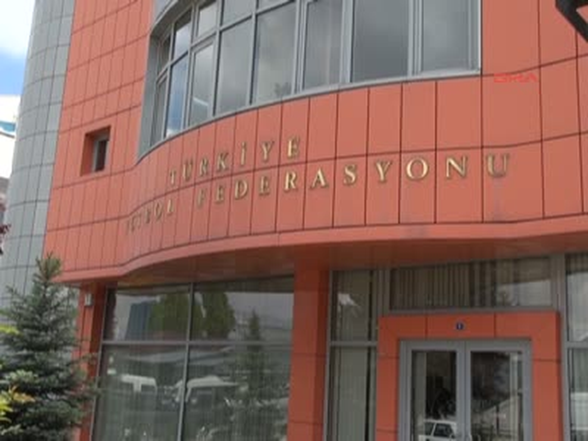 TFF Binasına Ateş Açıldı
