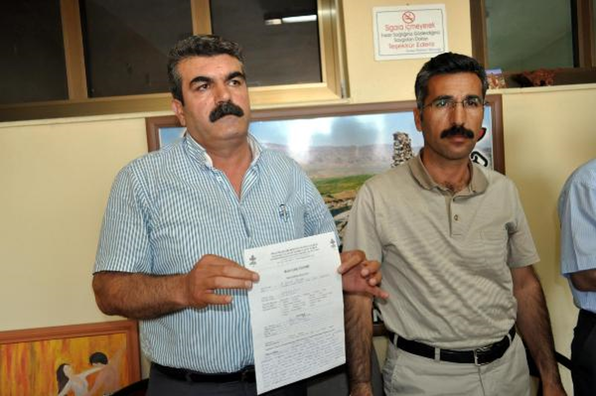 Tutuklu Kardeşinin Akibetinden Endişe Ediyor