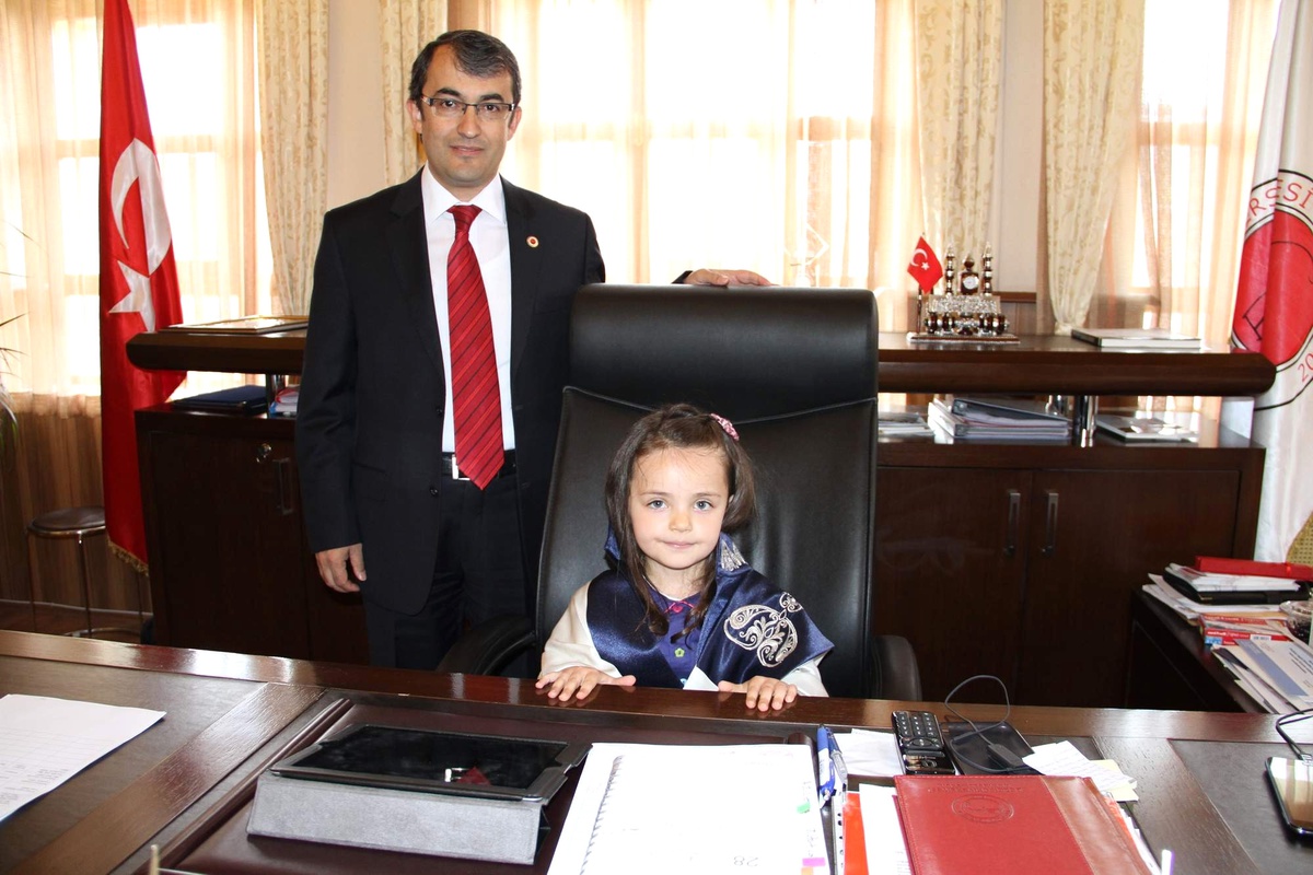 Yozgat Özel Ergin Koleji Anaokulu Öğrencilerinden Rektör Uçar\'a Ziyaret