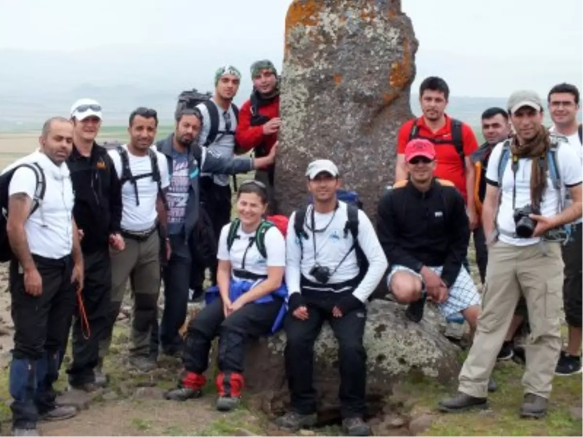 2 Bin 935 Metrelik Nemrut Dağı\'nda Zirve Keyfi