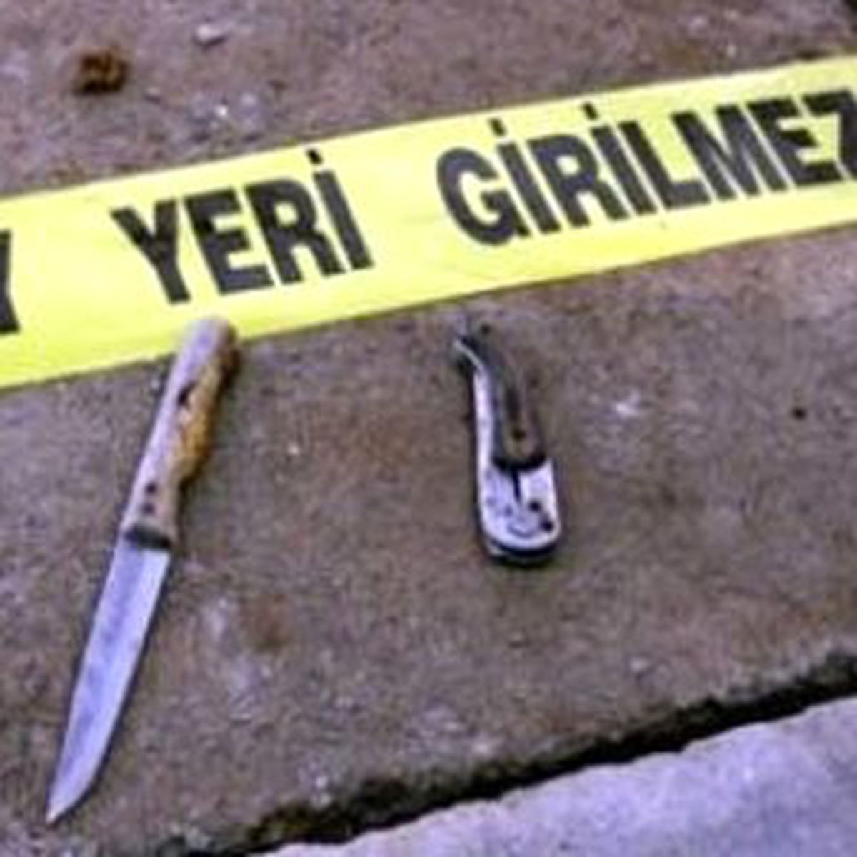 30 Yaş Küçük Sevgilisini Bıçakladı