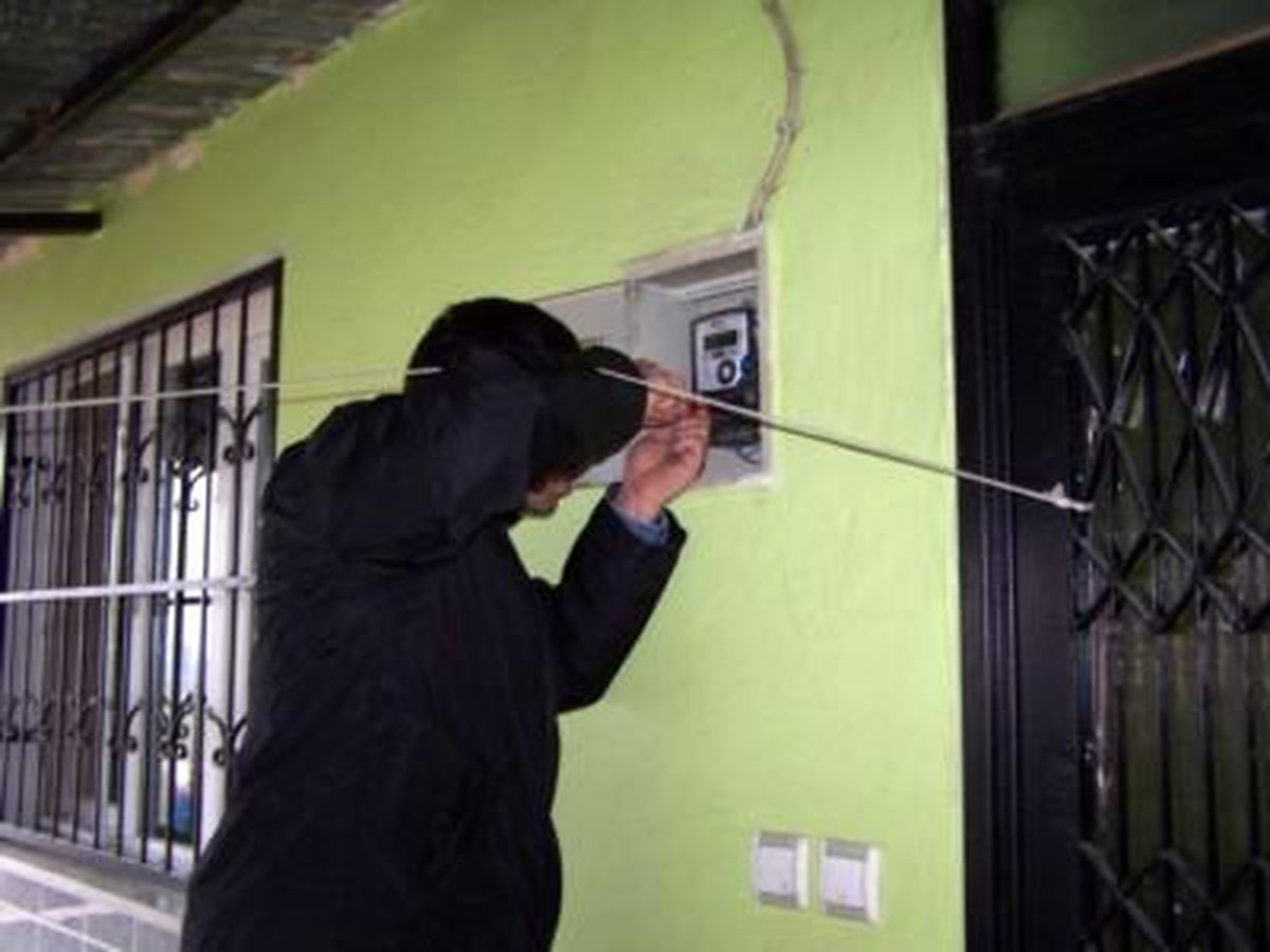 Akçakale'de Kaçak Elektriğe 8 Gözaltı