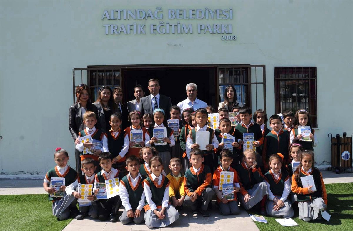 Altındağlı Miniklere Uygulamalı Trafik Eğitimi