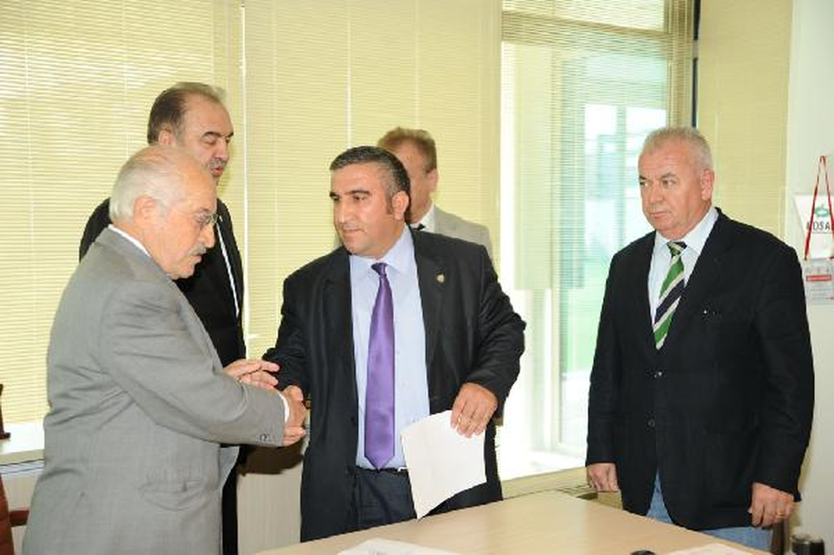 Bursaspor\'da Başkanlığa İlk Aday Cevdet Yıldız
