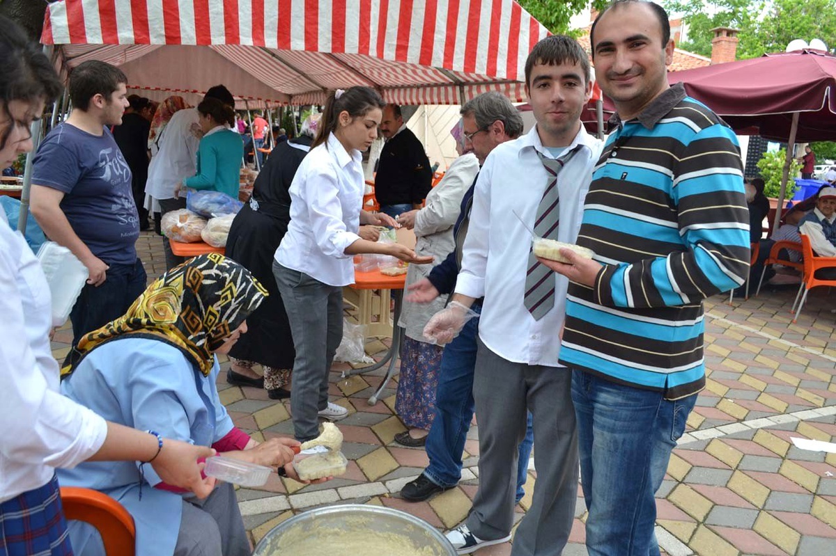 Çan Anadolu Lisesi\'nden Okul Yararına Kermes