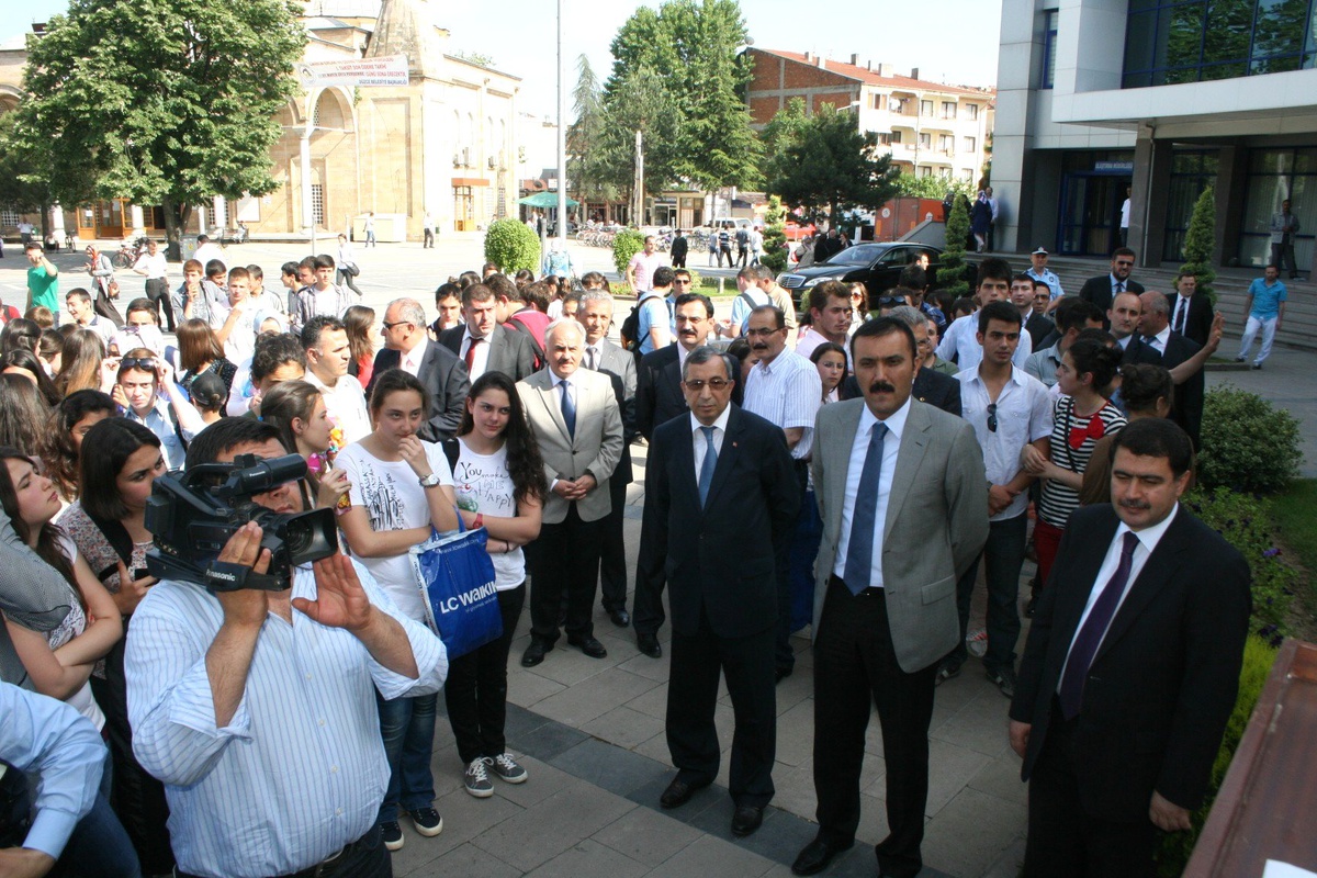 Düzce'de Liseler Arası Tiyatro Festivali Başlıyor