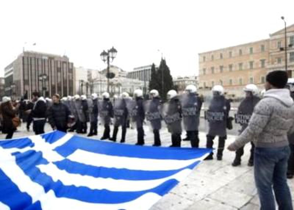 Ecb\'de Yunanistan\'a 100 Milyar Euroluk Gizli Destek