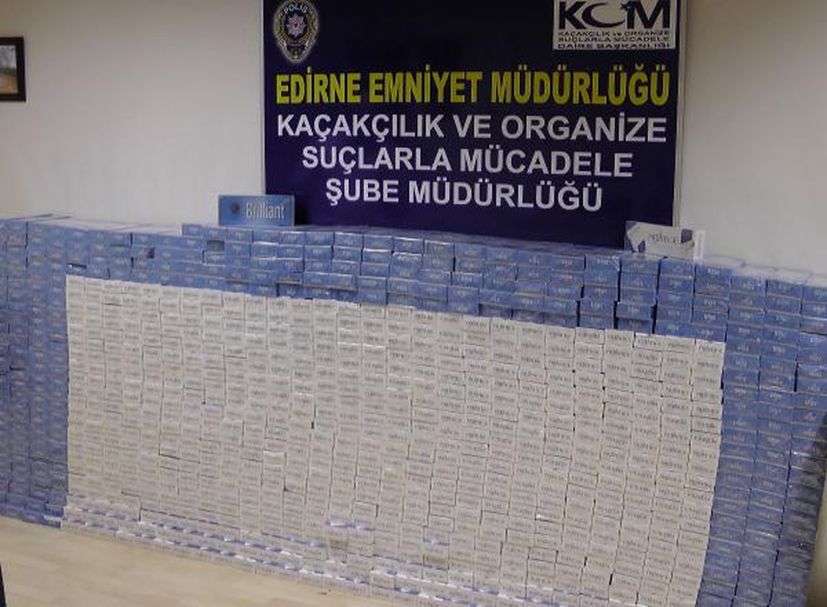 Edirne\'de 9 Bin Paket Kaçak Sigara Ele Geçirildi