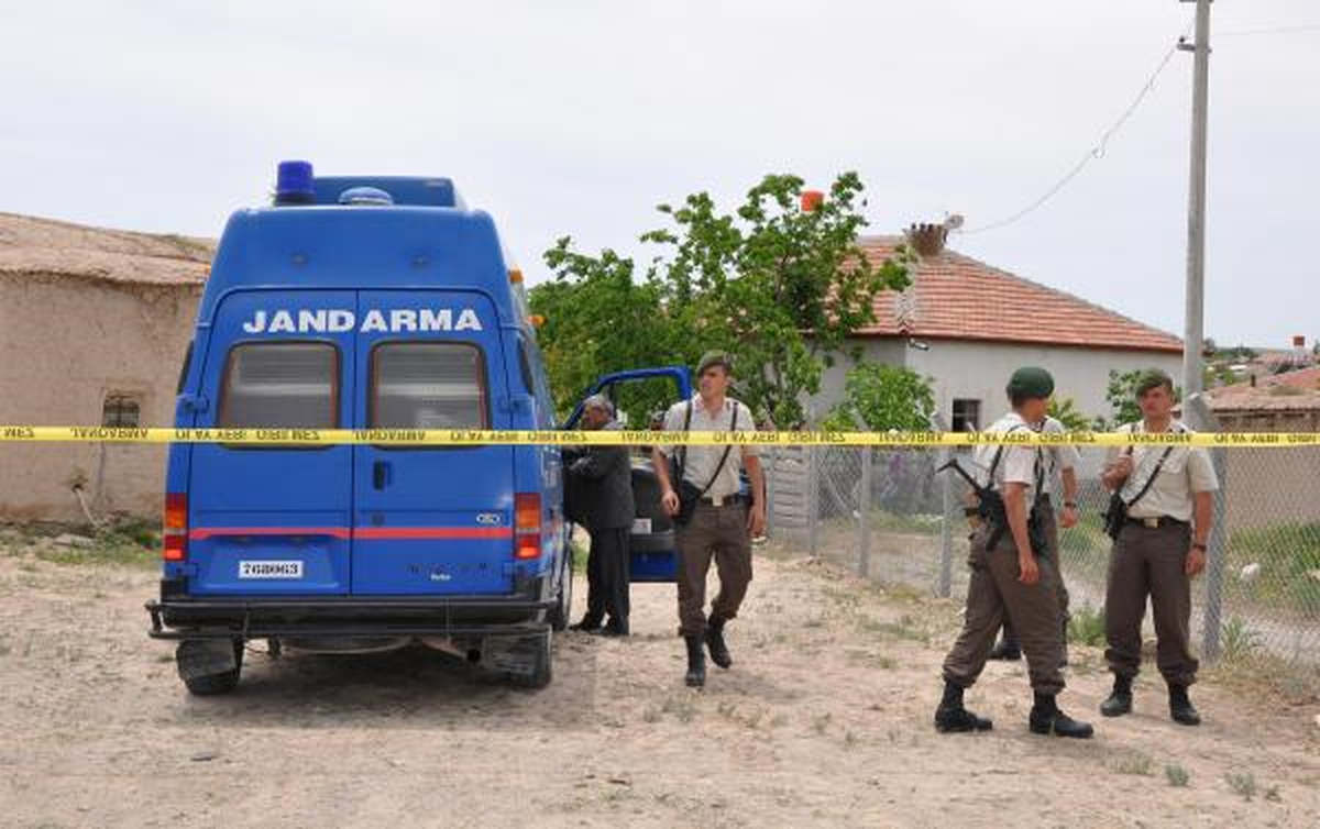 Eşi ve 25 Günlük Oğlunu Öldürüp İntihara Kalkıştı (2)