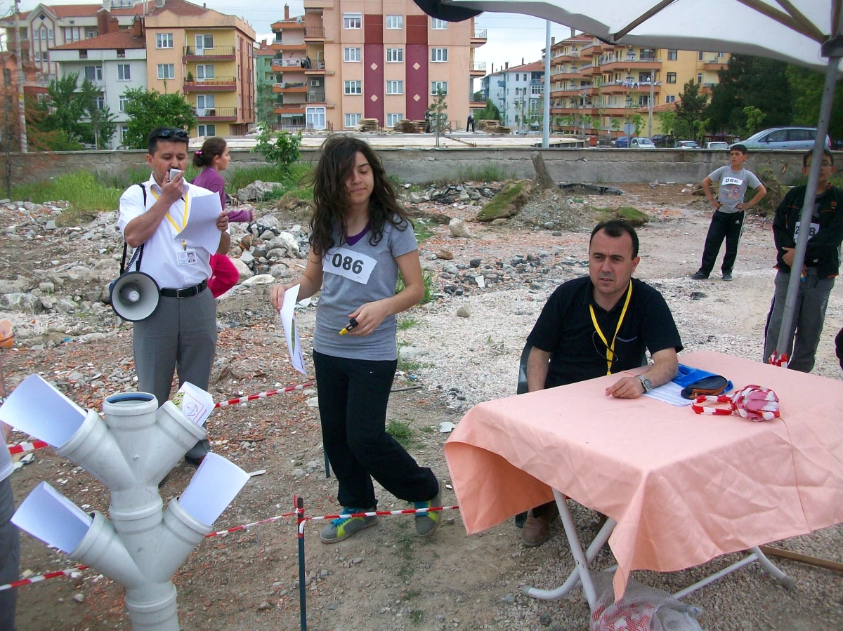 Gediz Anadolu Lisesi Oryantiring Yarışmalarında İl Birincisi Oldu