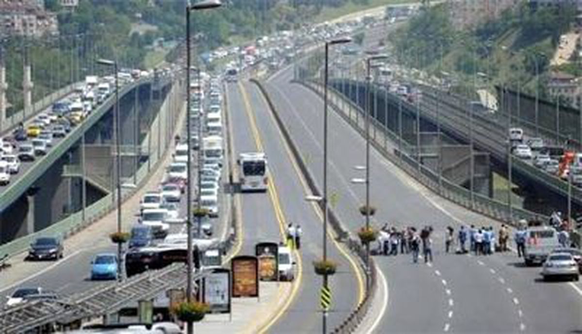 Haliç Köprüsü\'ndeki Trafik Kısıtlaması
