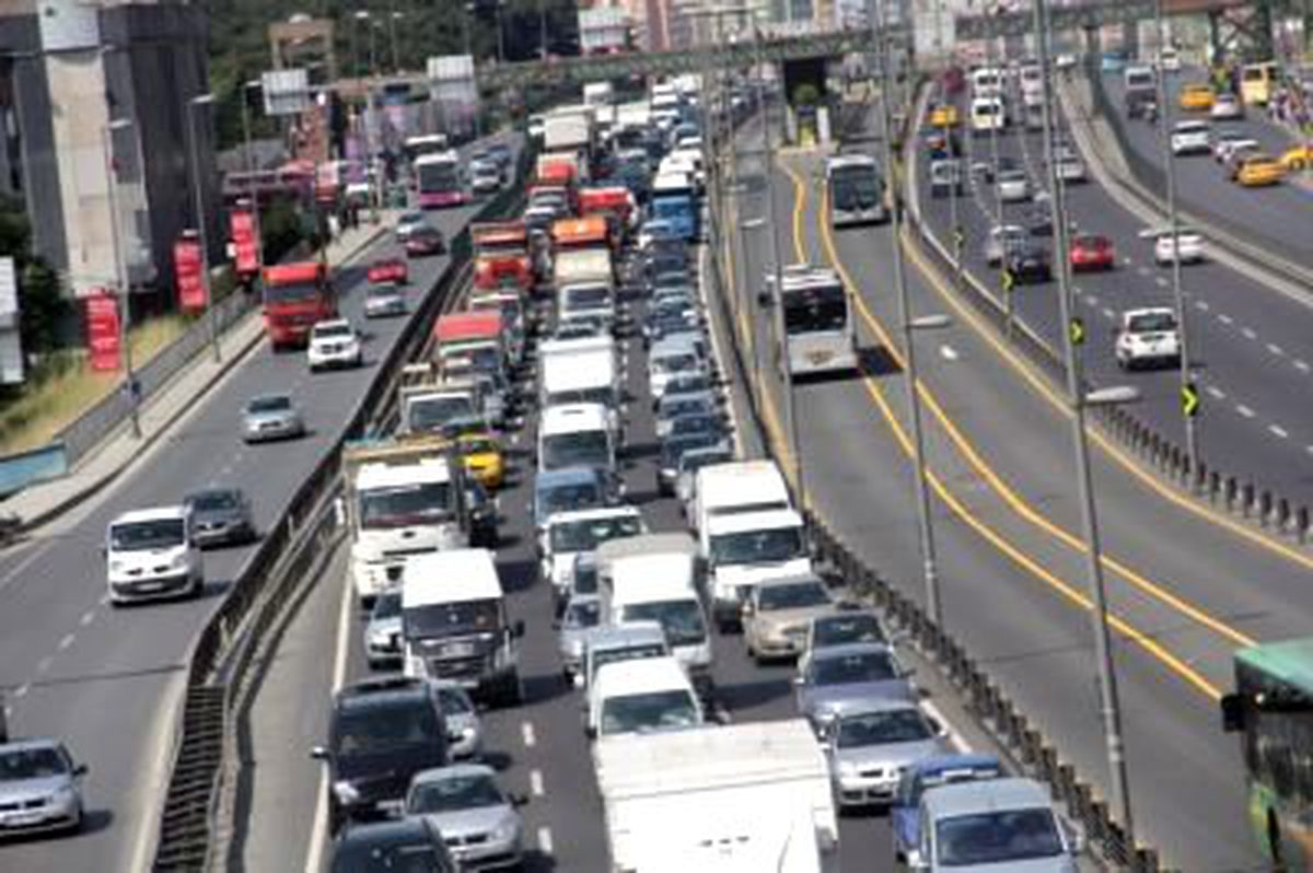 İstanbul Trafiği Felç Oldu