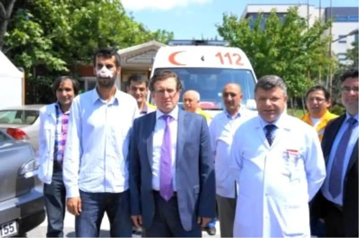 Kartal\'da Ambulans Doktorunun Darp Edilmesi