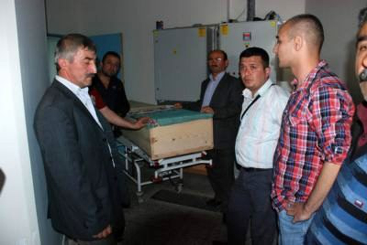 Keneden Ölen Genç Kadın Toprağa Verildi