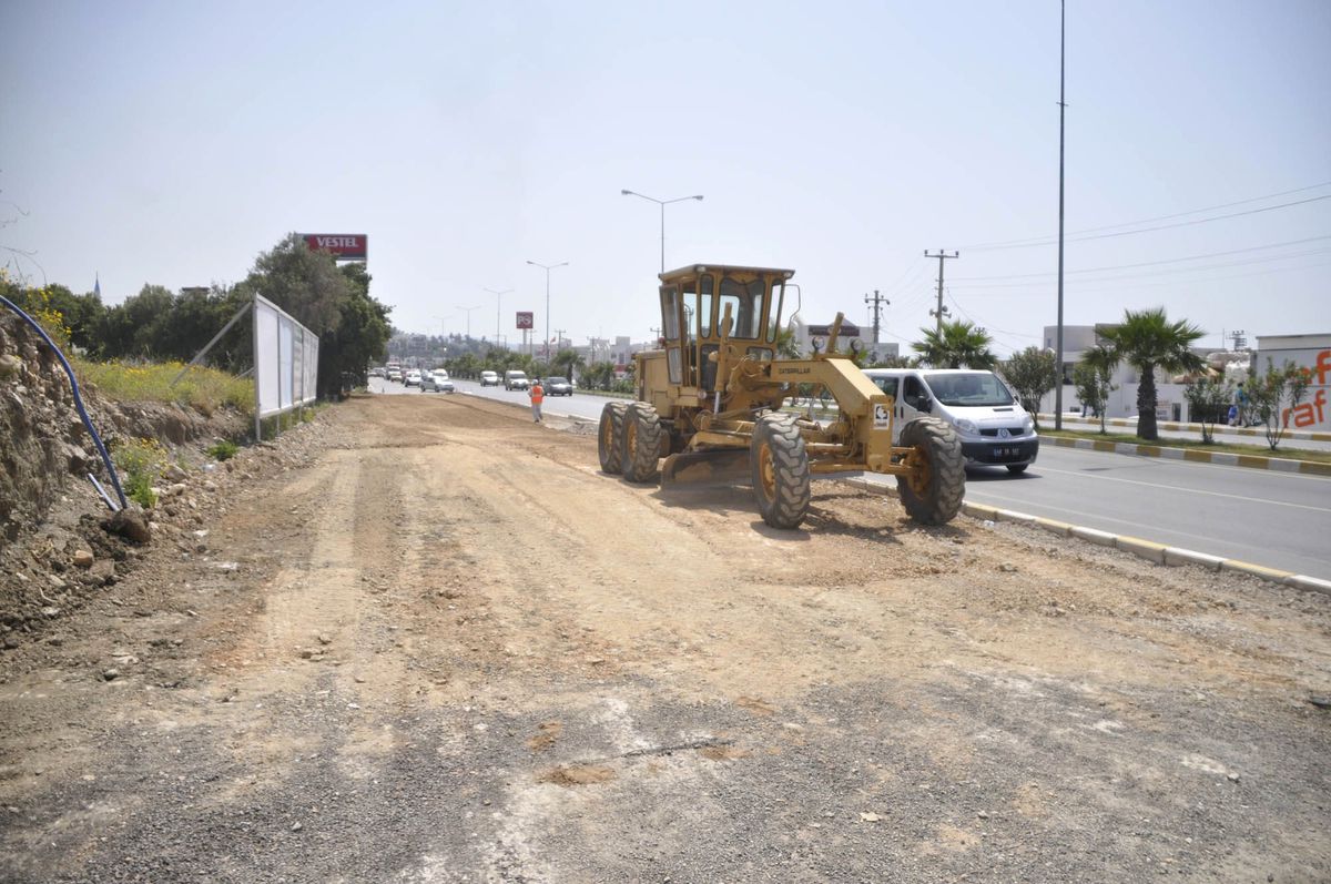 Konacık'ta Yollar Yenilenmeye Devam Ediyor