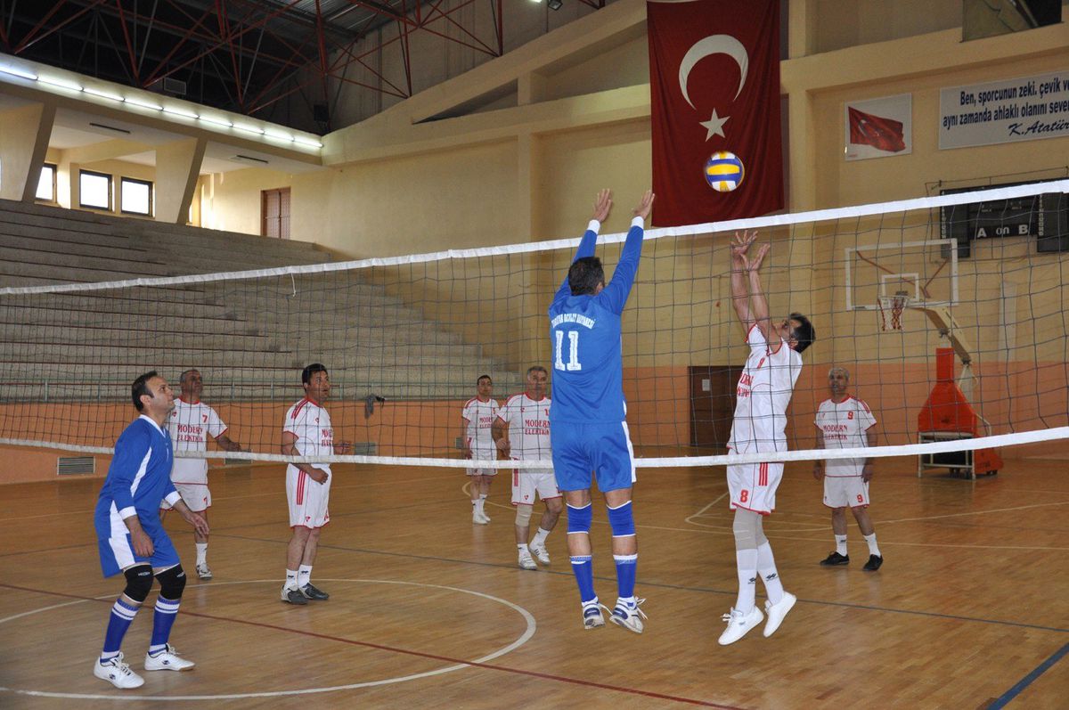 Kurumlararası Voleybol Turnuvası Başladı