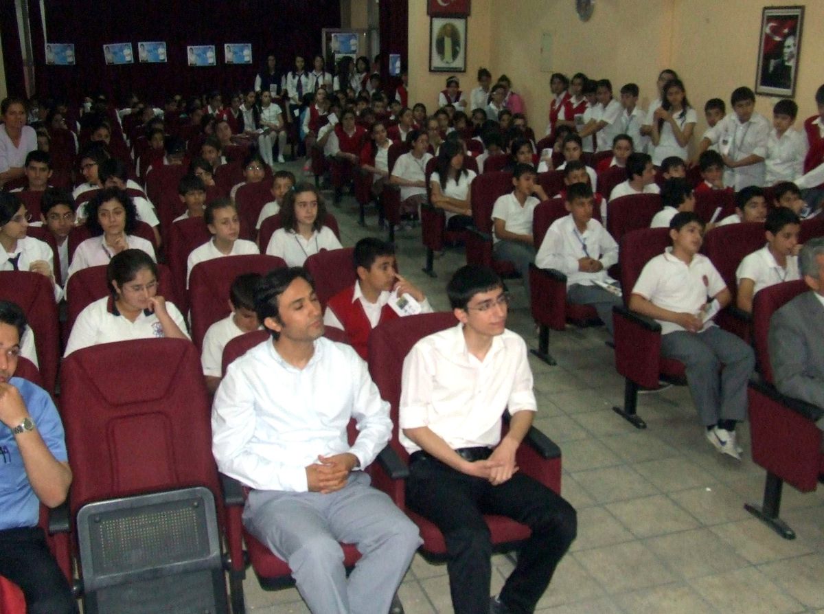 Lise Öğrencilerinden 'Gelecek İçin El Ele' Projesi