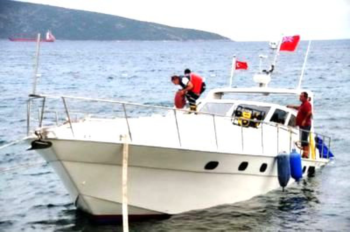 Lüks Motor Yat Batmaktan Son Anda Kurtarıldı