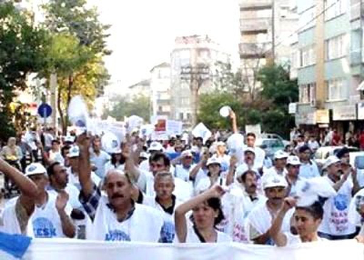 Memurlar Yarın İş Bırakıyor!