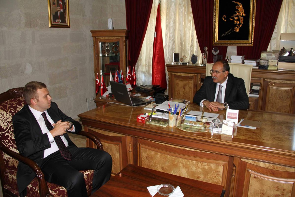 MHP İl ve Merkez İlçe Yöneticilerinden Vali Savaş'a Ziyaret