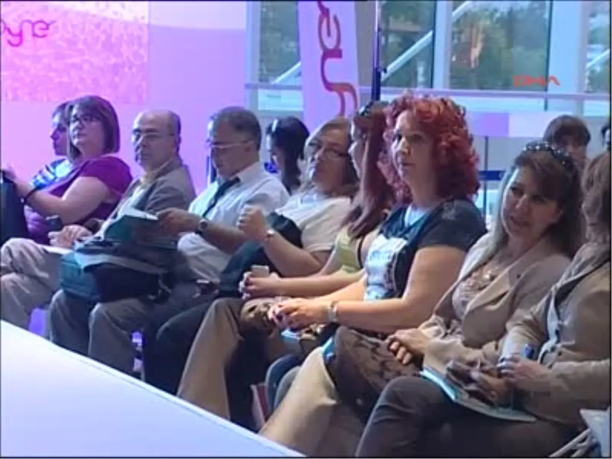 Modacılar Tasarımlarını Sergiledi