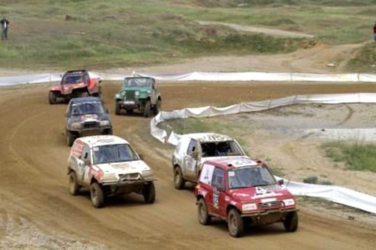 Off-Road'ta Yağmurlu Start