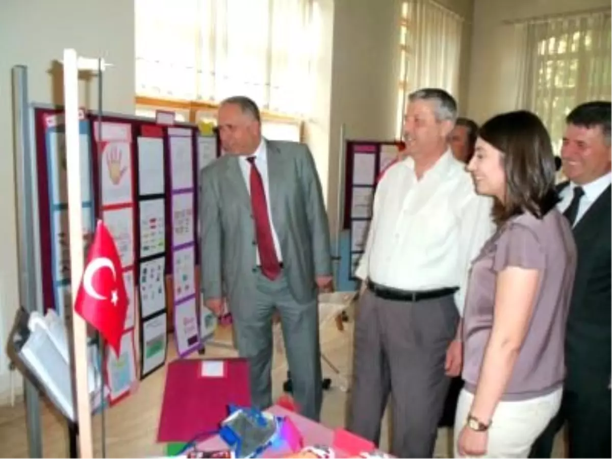 Öğrencilerden Yıl Sonu Sergisi