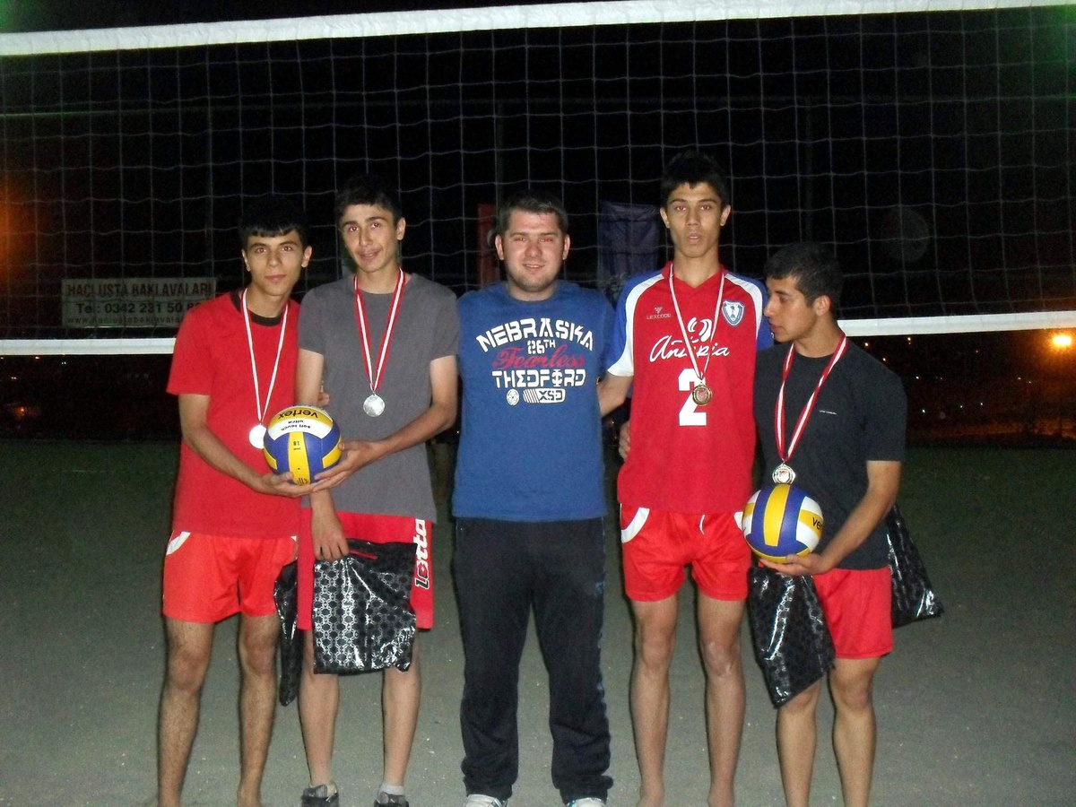 Plaj Voleybolunda Şahinbey Rüzgarı