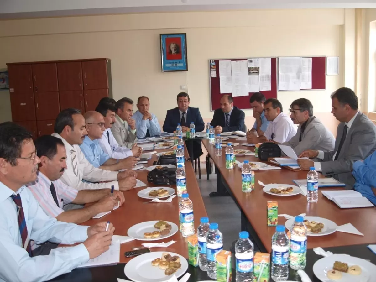 Selendi\'de Yeni Eğitim Sistemi Toplantısı