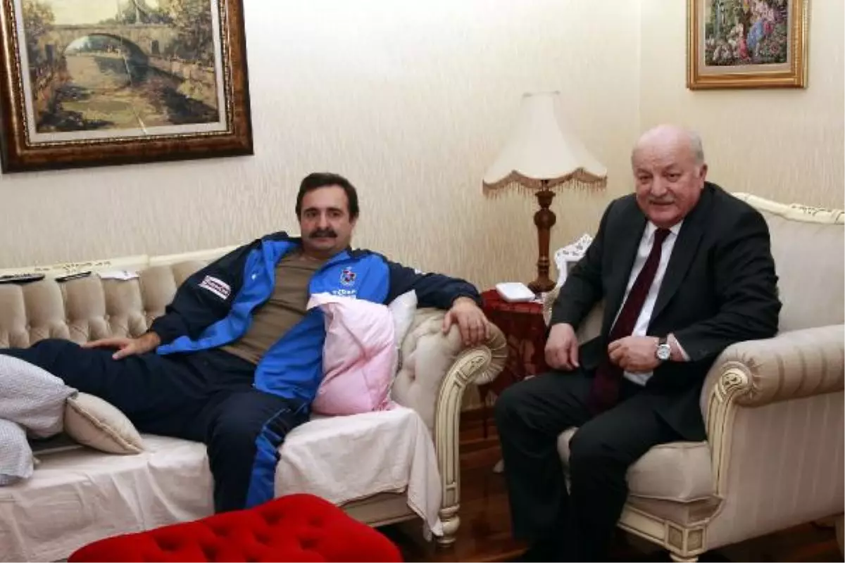 Trabzonspor Asbaşkanı Nevzat Şakar\'ı Ayağından Vuran Serbest Kaldı