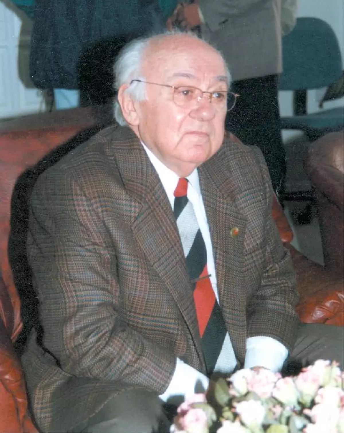 Yargıtay 11\'inci Hukuk Dairesi Onursal Başkanı Reisoğlu Toprağa Verildi