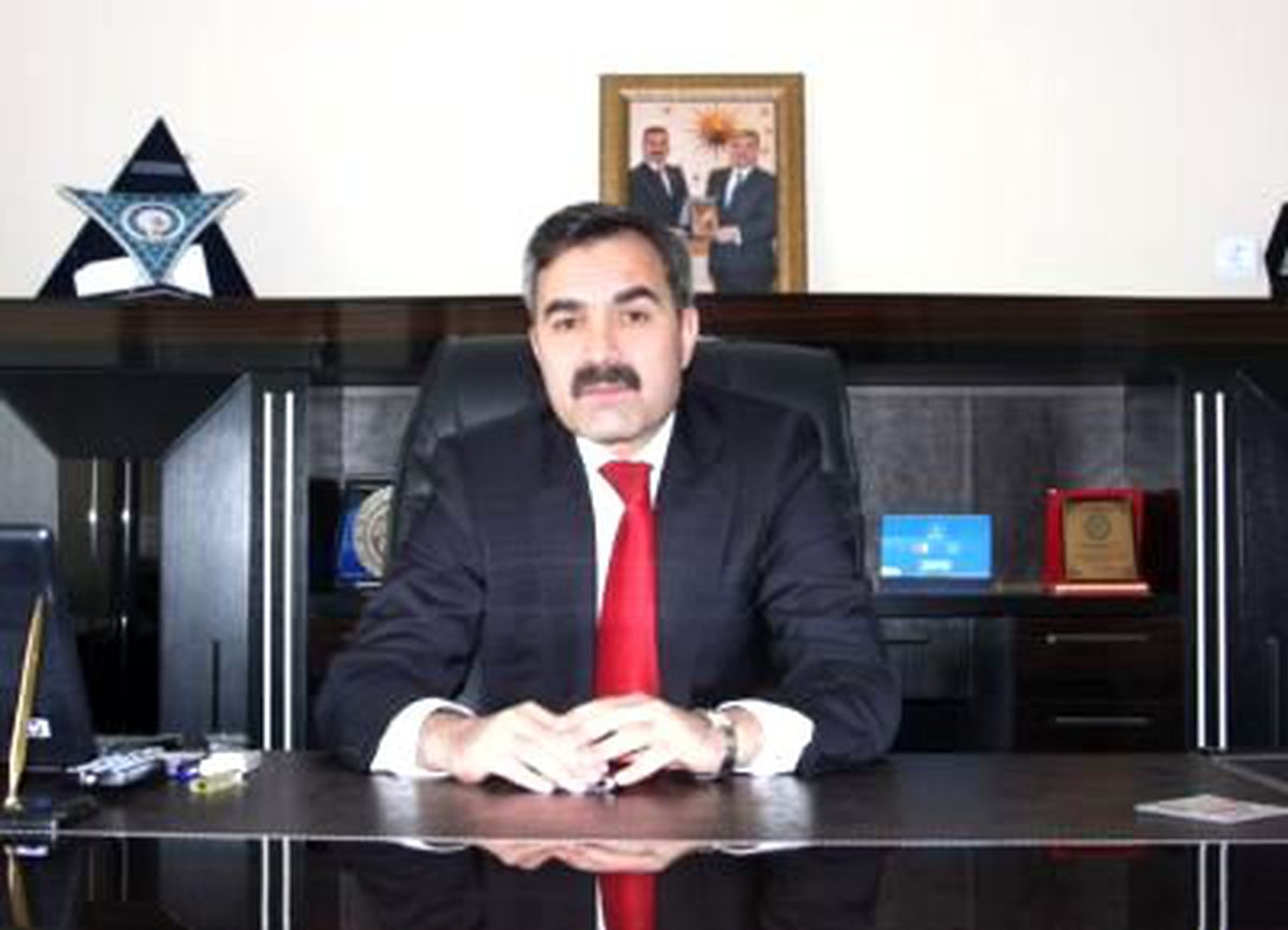 Ahlat Belediyesi, Park ve Yeşillendirme Çalışmaları ile Yeni Turizm Sezonuna Hazırlanıyor