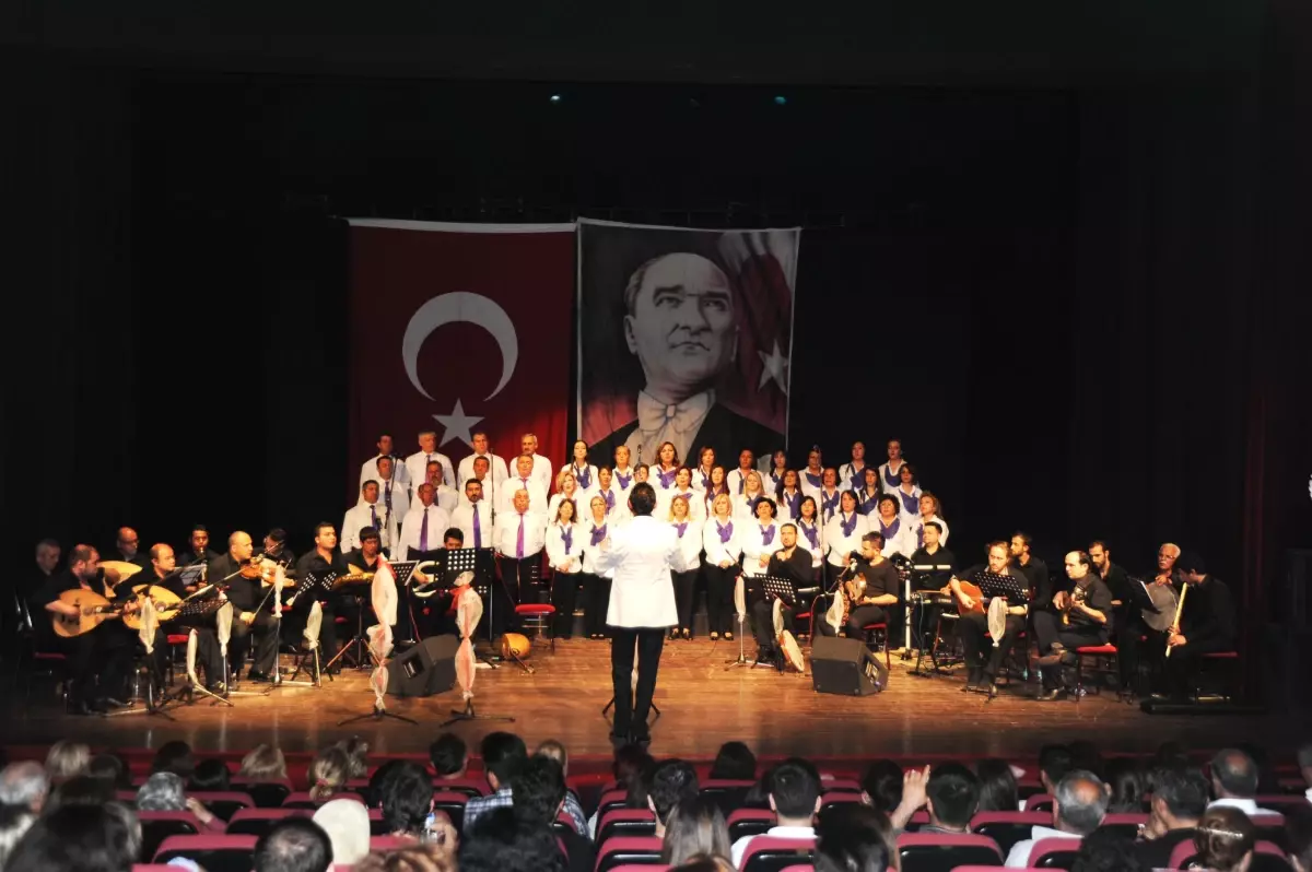 Aydın Belediyesi Türk Sanat Müziği Korosu\'ndan Bahar Konseri