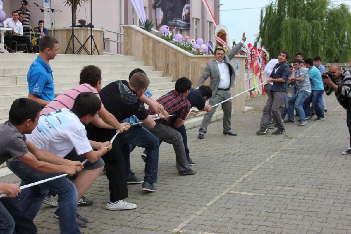 Bafra Anadolu Öğretmen Lisesi 1. Gençlik Şöleni