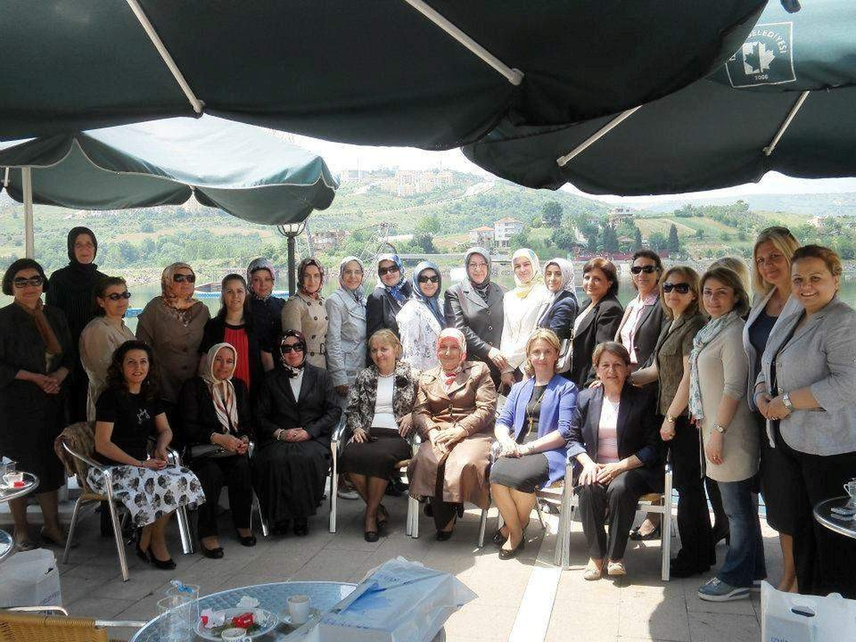 Başkanların Eşleri Gölkay\'da Buluştu