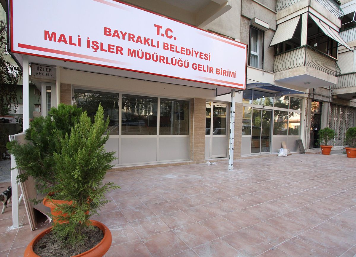 Bayraklı\'da Haftasonuda Vezneler Açık